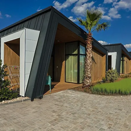 Къмпинг Terme Di Hissar Village *