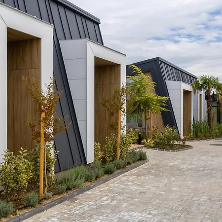 Terme Di Hissar Village Camping *