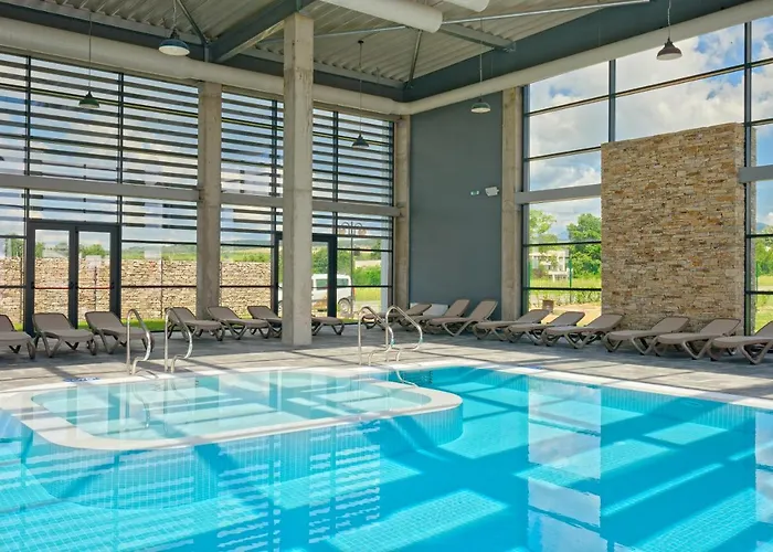 Къмпинг Terme Di Hissar Village *